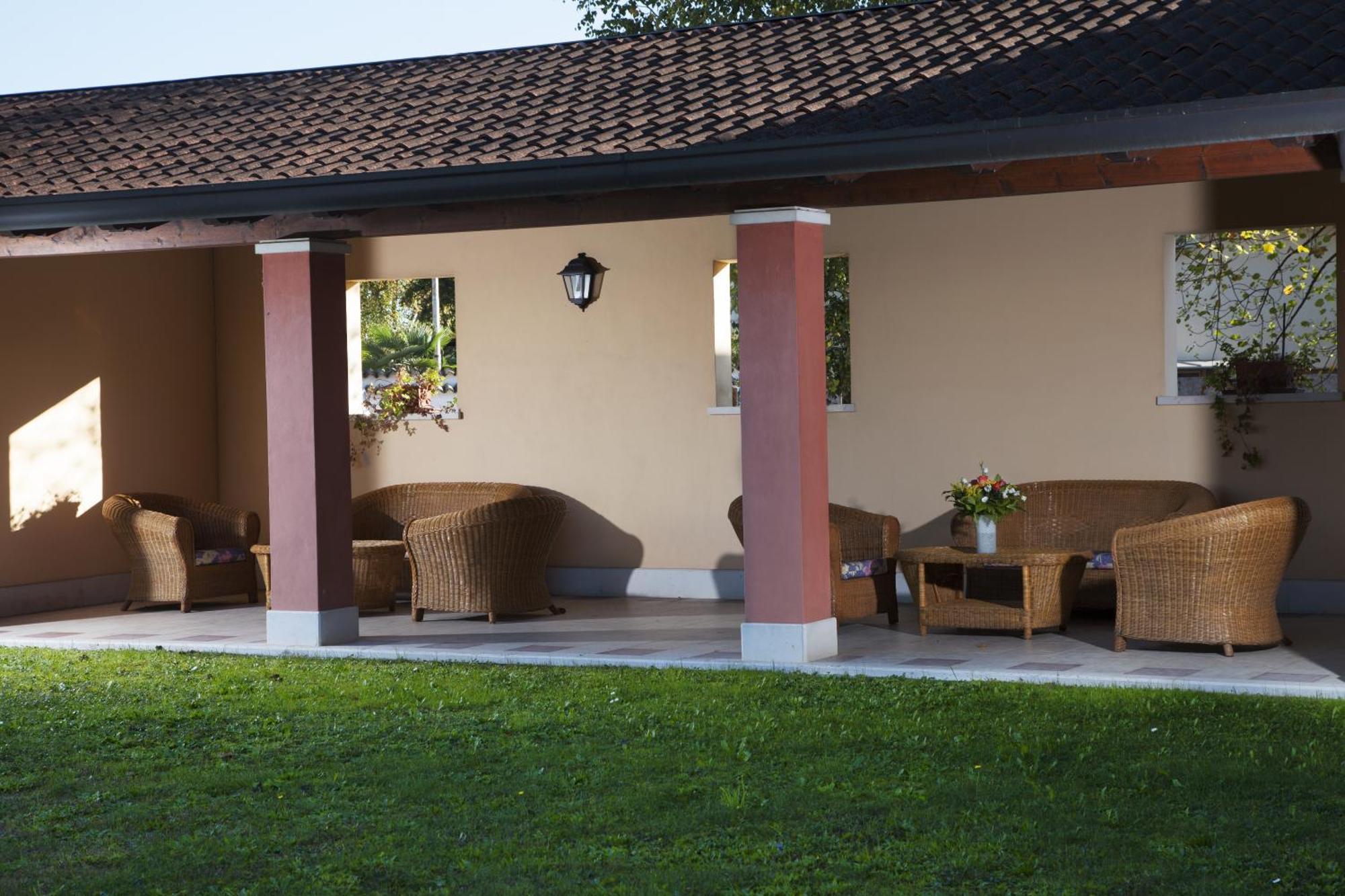 Hotel Naonis Cordenons Exterior foto